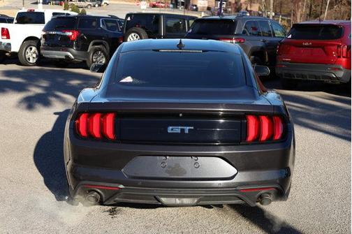 2022 Ford Mustang EcoBoost