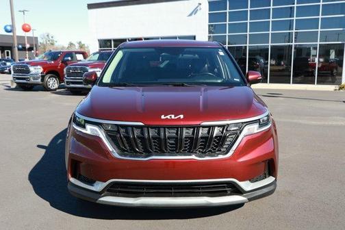 2024 Kia Carnival LX