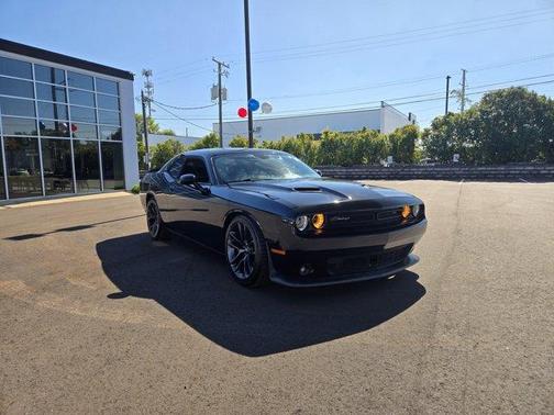 2016 Dodge Challenger R/T Plus