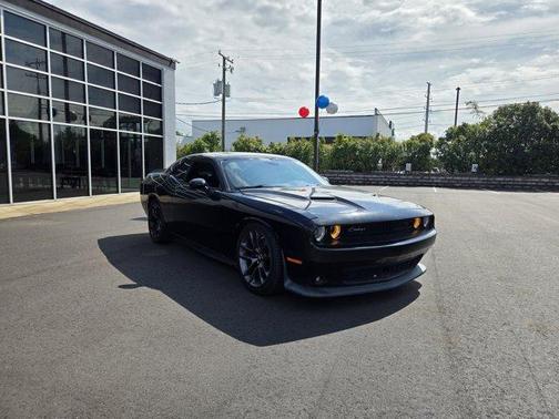 2016 Dodge Challenger R/T Plus