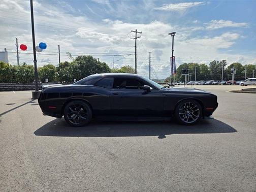2016 Dodge Challenger R/T Plus