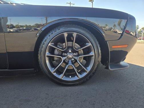 2016 Dodge Challenger R/T Plus