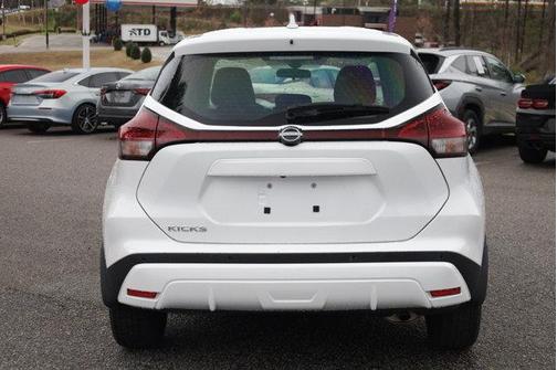 2024 Nissan Kicks S