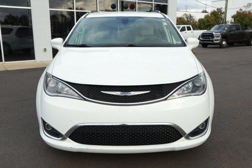 2020 Chrysler Pacifica Touring-L