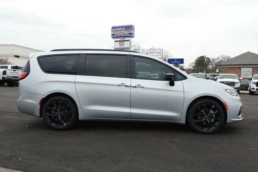 2026 Chrysler Pacifica Limited