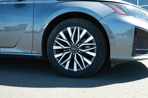 Gun Metallic 2024 Nissan Altima 2.5 SV