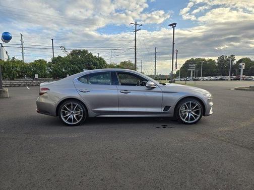 2024 Genesis G70 2.5T