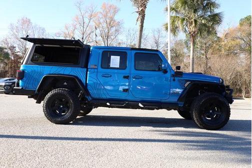 2022 Jeep Gladiator Overland