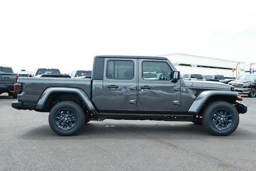 Granite Crystal Clearcoat Metallic 2026 Jeep Gladiator 85th Anniversary Edition