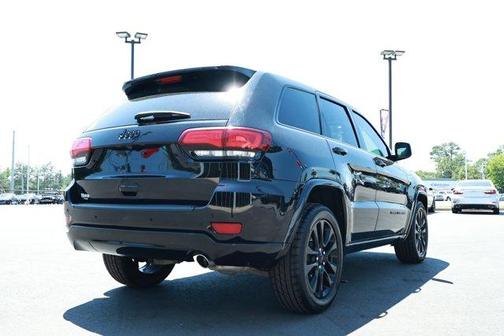 Diamond Black 2021 Jeep Grand Cherokee Laredo X