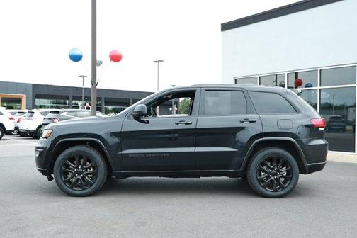Diamond Black 2021 Jeep Grand Cherokee Laredo X