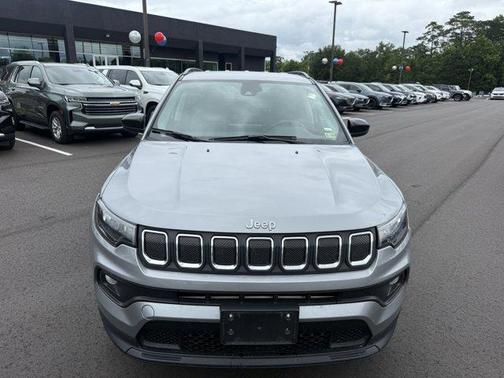 2022 Jeep Compass Latitude Lux