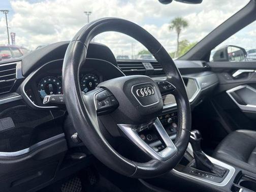 2023 Audi Q3 45 S line Premium