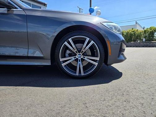 2021 BMW 330 i xDrive