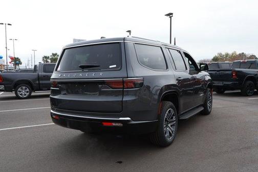 2025 Jeep Wagoneer Base