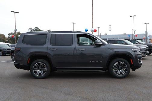 2025 Jeep Wagoneer Base