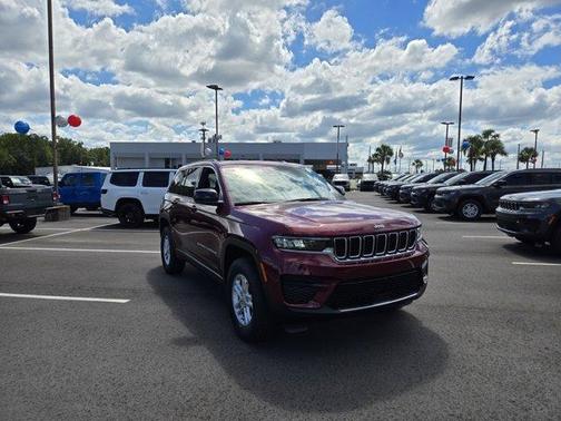 2025 Jeep Grand Cherokee Laredo