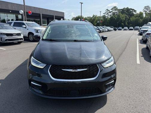 2022 Chrysler Pacifica Touring-L