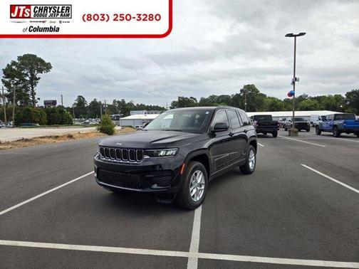 2025 Jeep Grand Cherokee Laredo