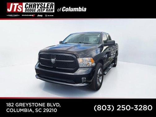 Brilliant Black Crystal Pearlcoat 2018 RAM 1500 Express