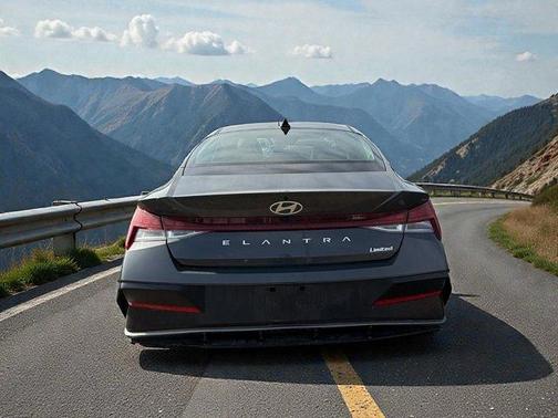 2025 Hyundai ELANTRA Limited