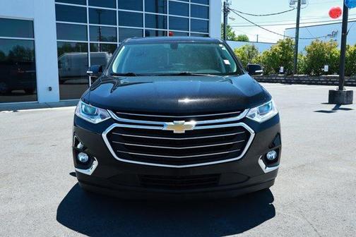 Mosaic Black Metallic 2019 Chevrolet Traverse LT Cloth