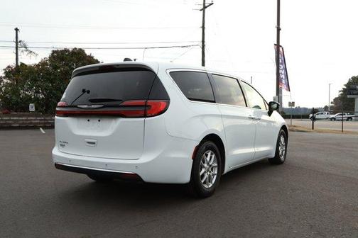 2024 Chrysler Pacifica Touring-L