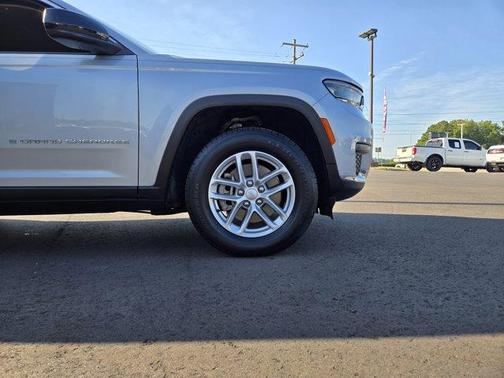 2021 Jeep Grand Cherokee L Laredo