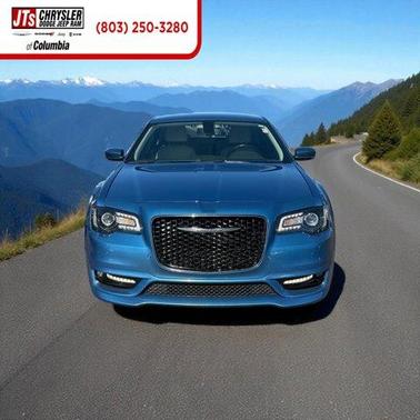 2022 Chrysler 300 Touring L