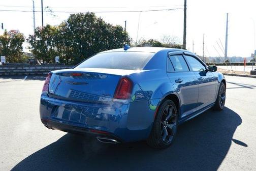 2022 Chrysler 300 Touring L