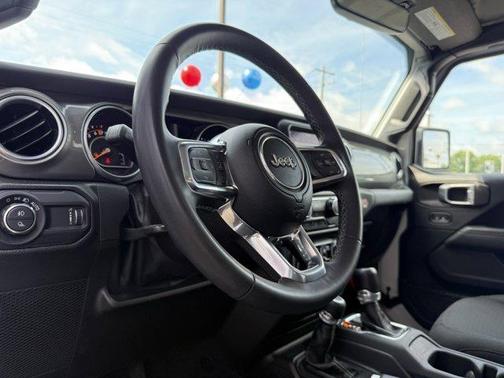 2023 Jeep Gladiator Overland