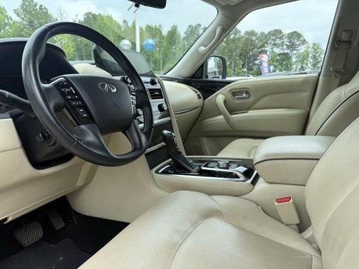 2022 INFINITI QX80 Luxe