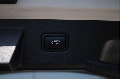 White Pearl 2024 Hyundai TUCSON SEL