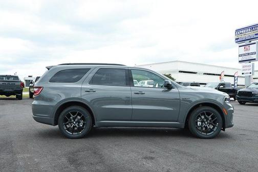 Destroyer Gray Clearcoat 2026 Dodge Durango GT HEMI V8