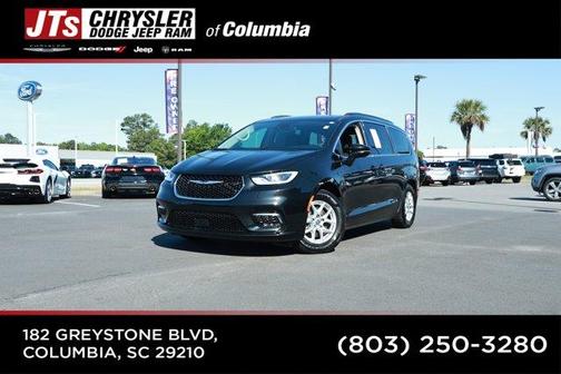 Brilliant Black Crystal Pearlcoat 2022 Chrysler Pacifica Touring-L