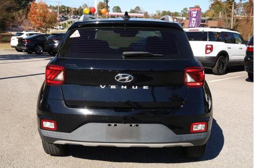 2021 Hyundai VENUE SEL