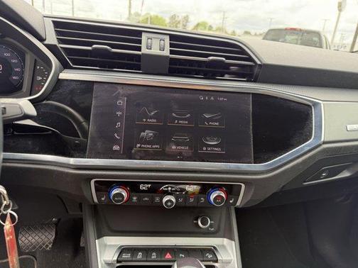 2022 Audi Q3 45 S line Premium