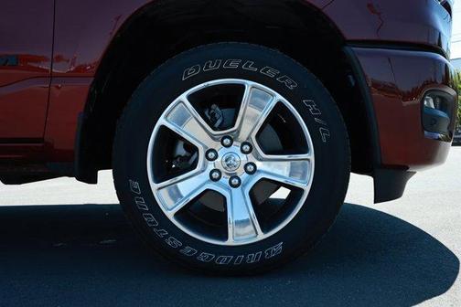 Delmonico Red Pearlcoat 2025 RAM 1500 Tradesman