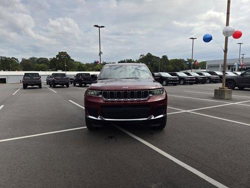 2025 Jeep Grand Cherokee L Laredo