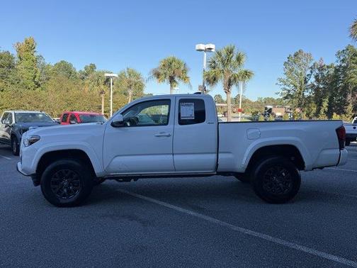 2022 Toyota Tacoma SR