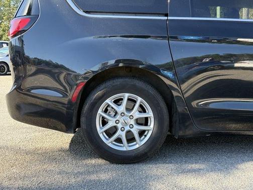 2022 Chrysler Pacifica Touring-L