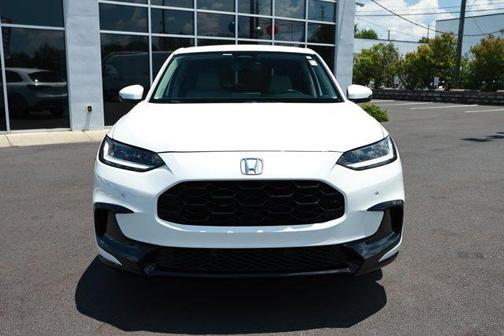White 2023 Honda HR-V EX-L