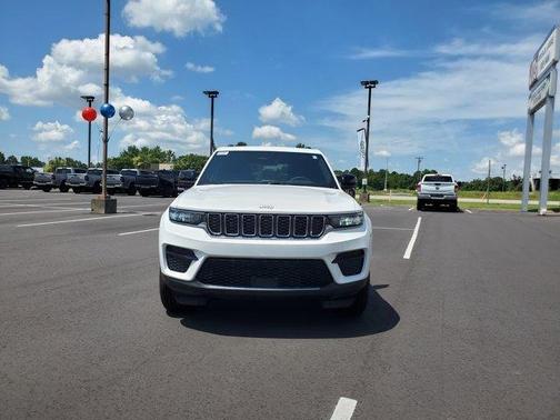 2025 Jeep Grand Cherokee Laredo X