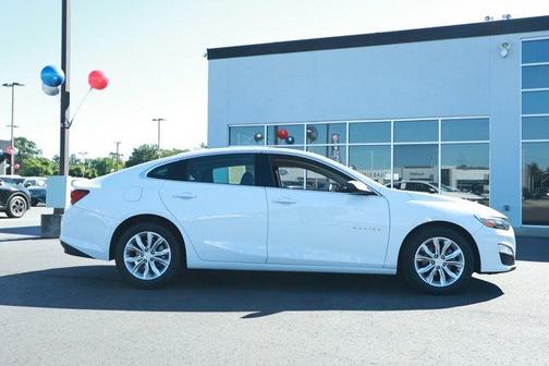 Summit White 2024 Chevrolet Malibu LT