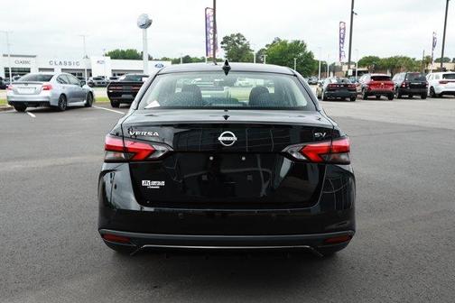 Black 2024 Nissan Versa 1.6 SV