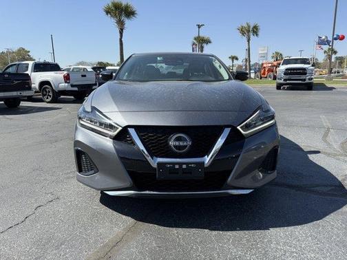 2023 Nissan Maxima SV