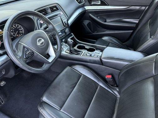 2023 Nissan Maxima SV