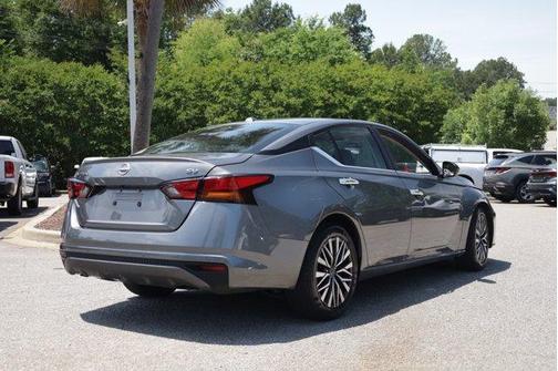 Gun Metallic 2024 Nissan Altima 2.5 SV