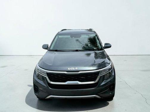 Gravity Gray 2023 Kia Seltos S