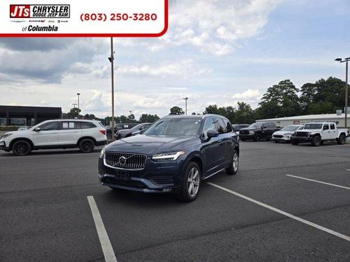 2020 Volvo XC90 T6 Momentum 7 Passenger